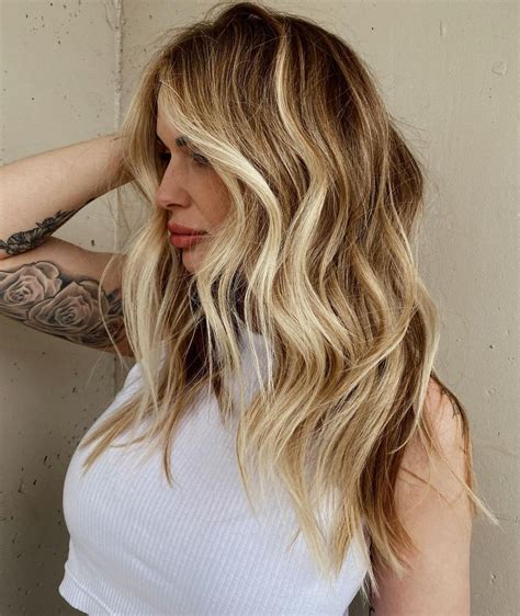 hair color trends 2024 blonde